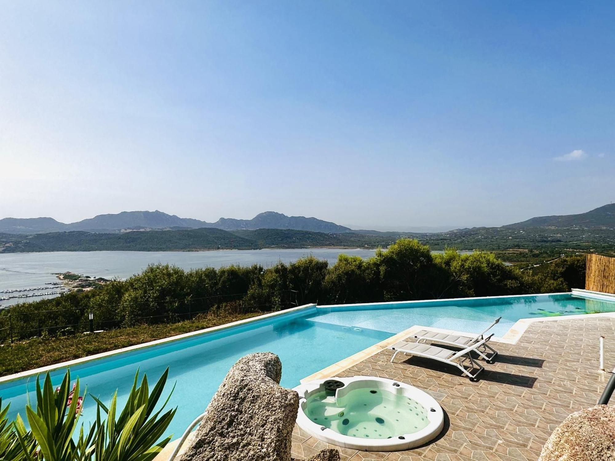 Domo S'Altura Hotel Porto Rotondo Exterior photo